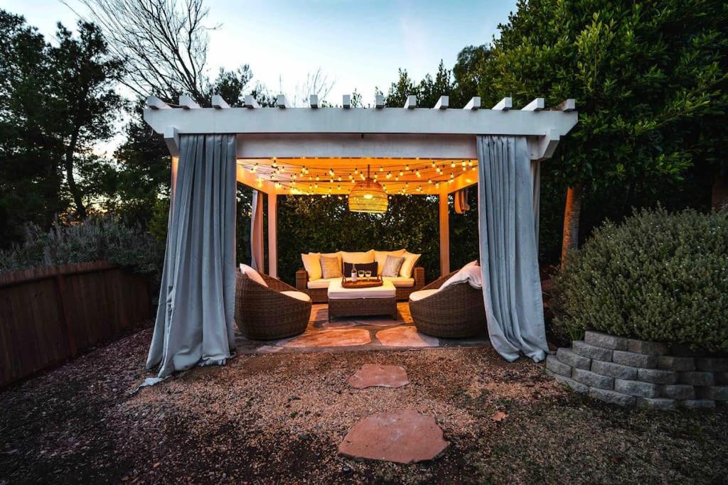 Summer House * Summerland